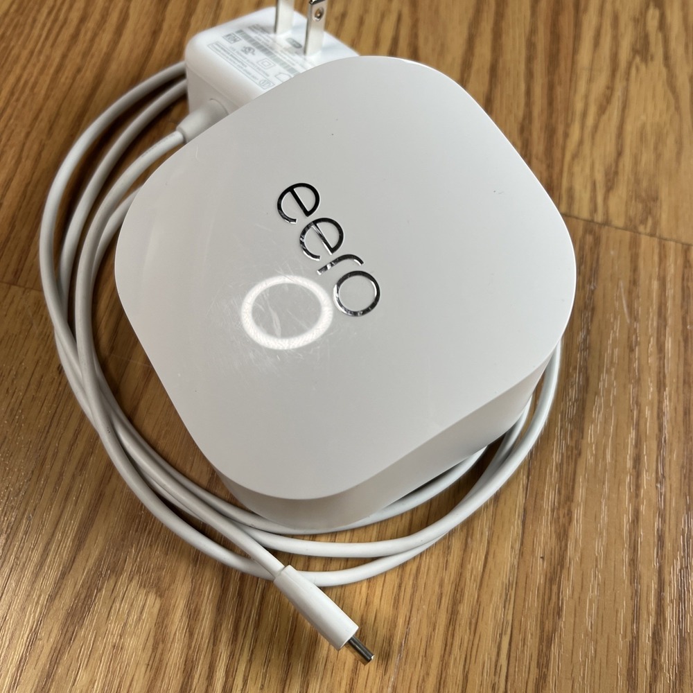EERO R010001 6 Plus Dual Band Mesh Wi-fi System Router WHITE with Charger - Picture 3 of 7